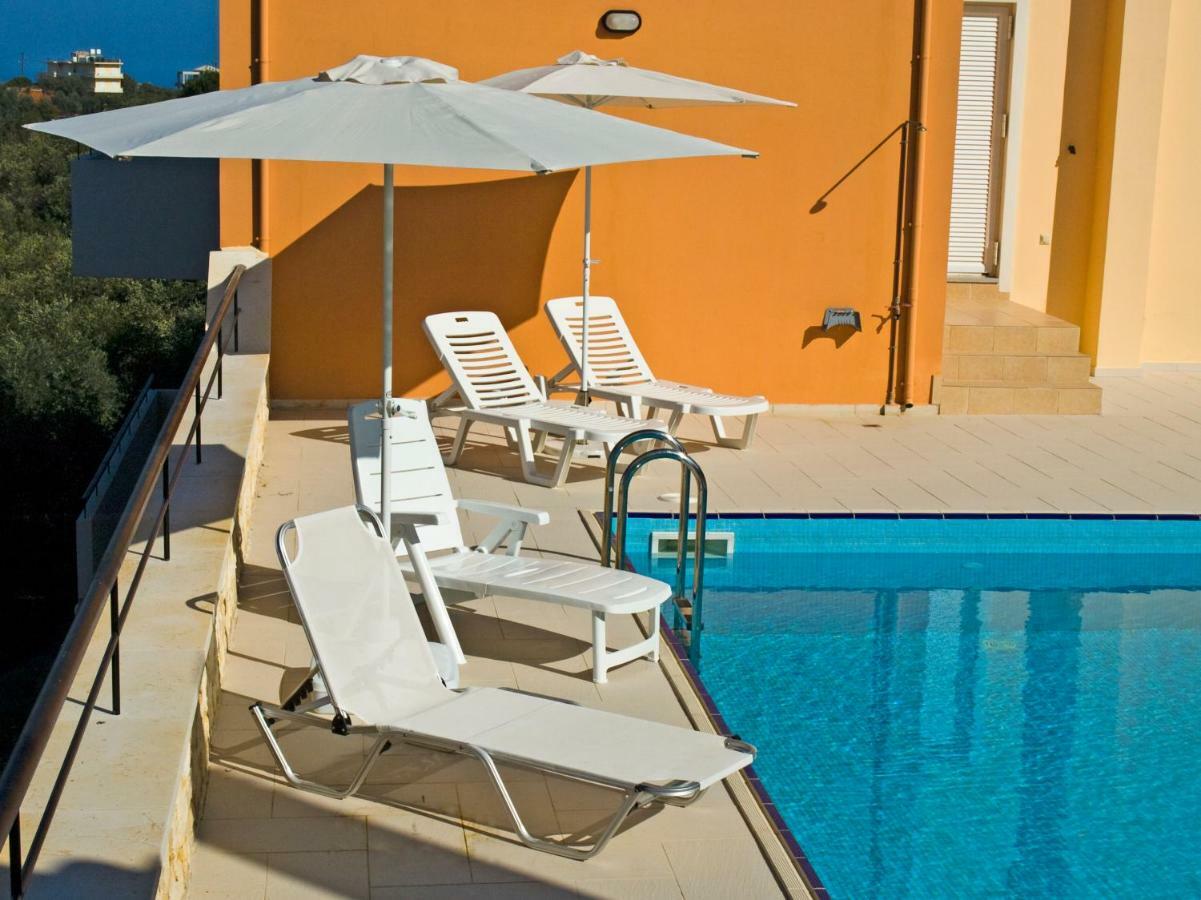 Olive Tree Hillside Apartment Stalós Esterno foto